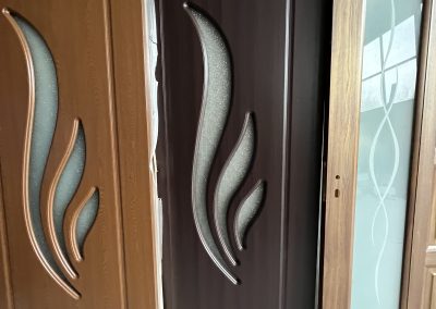 Cauți Uși Interior in Targu Neamt ? 520lei-790lei-890lei . Magazinele din Suceava și Fălticeni au  permanent pe stoc și vă oferă livrare contra cost in Rădăuți.