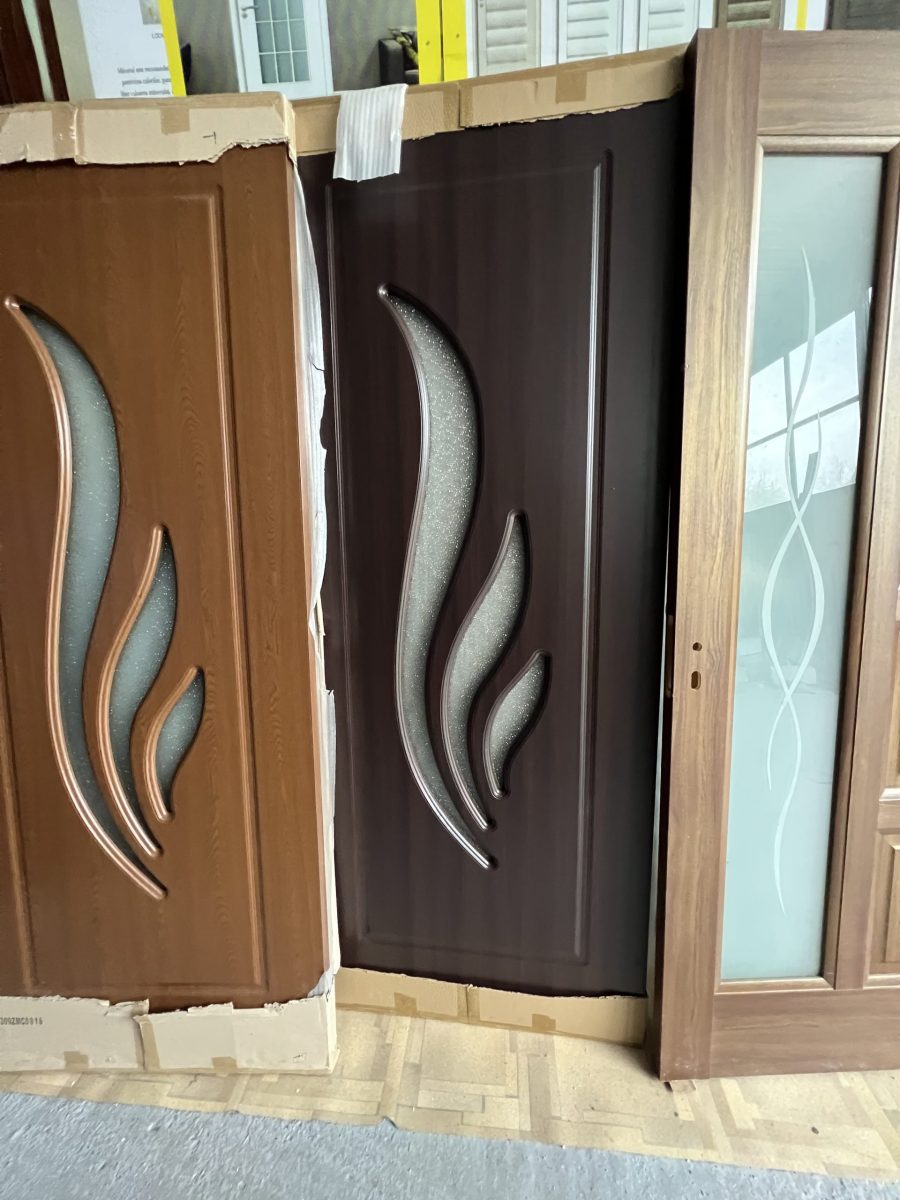 Cauți Uși Interior in Targu Neamt ? 520lei-790lei-890lei . Magazinele din Suceava și Fălticeni au  permanent pe stoc și vă oferă livrare contra cost in Rădăuți.