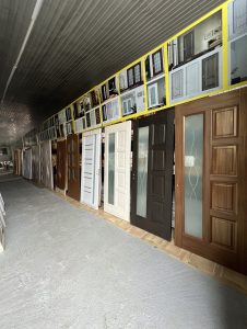Uși Interior mereu pe stoc cu livrare in Rădăuți din Magazinul din Suceava.