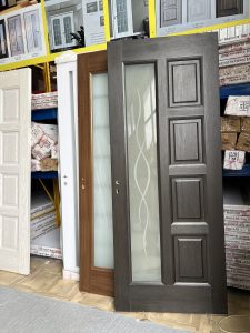 Uși Interior Rădăuți cu Lemn cu Mdf in trei variante de dimensiuni 66/76/86 cm lățime și 204cm înățime.