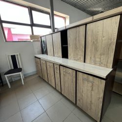 Mobila pentru bucatarie diferite modele si culori.
