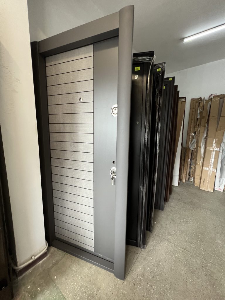 Depozit Fălticeni Usi metalice pentru apartament