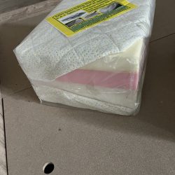 Saltele Spumă Suceava de 25 cm grosime cu trei straturi de spumă.Perfecte pentru un somn odihnitor.