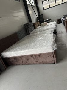 Saltea Suceava cu Arcuri 25 cm grosime.Arcuri din otel de 2.2mm grosime cu paslă si 5cm de spuma.