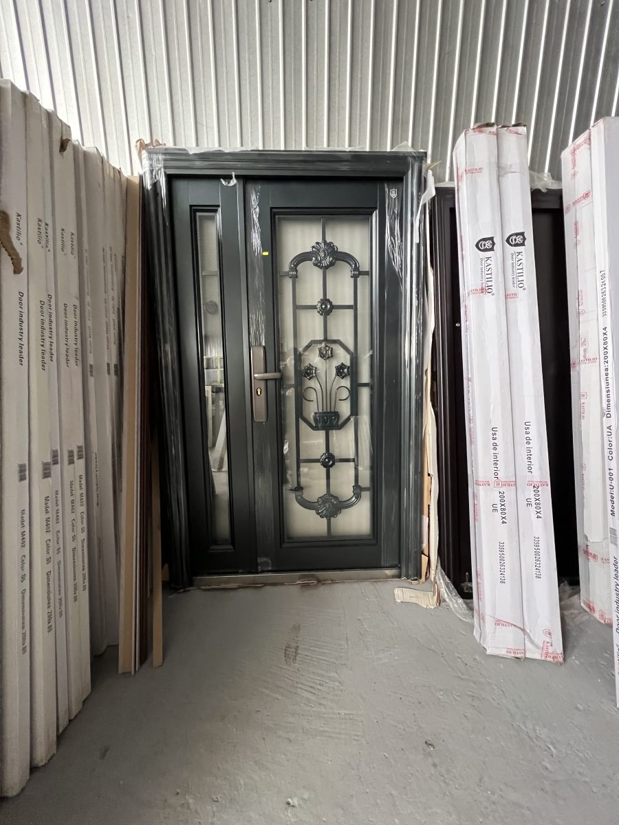 Magazin usi metalice Suceava